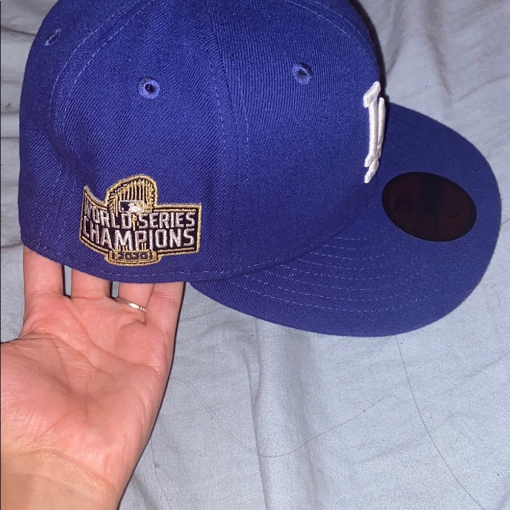 Hat - Picture 2 of 6